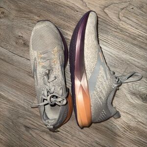 Brooks Levitate 3 in Gray/ Purple/ Orange